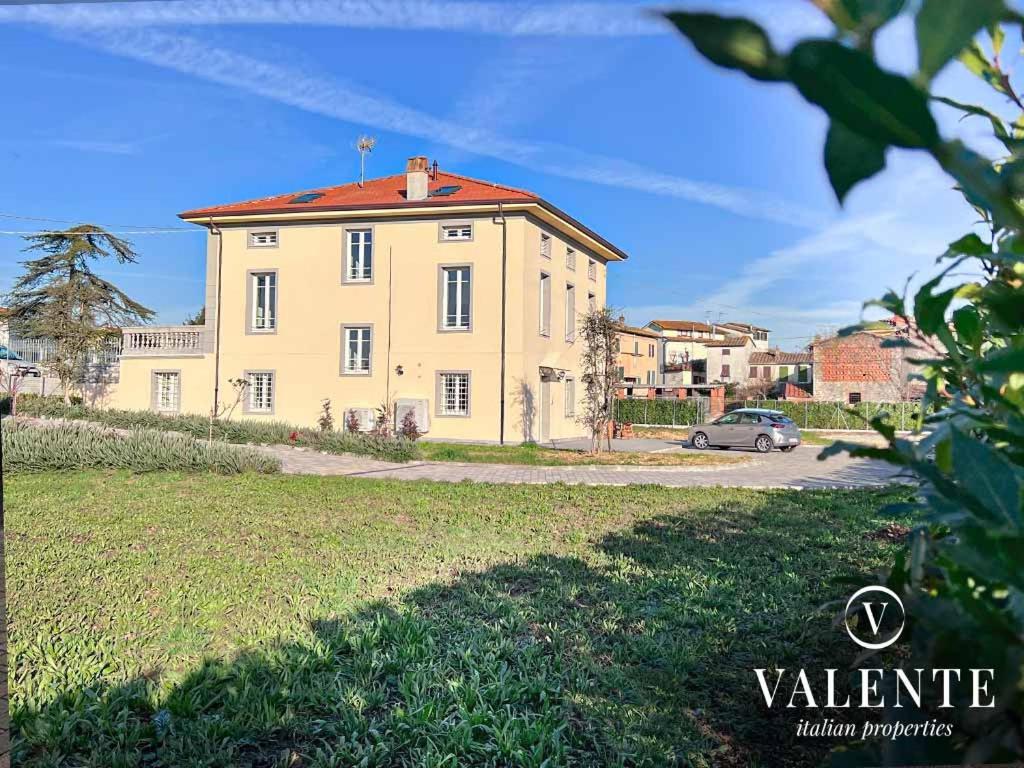 Villa Valente - Apartments Capannori Eksteriør billede